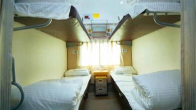 अब AC कोच में 20 रुपये में मिलेगा पूरा बेडरोल! जानिए रेलवे की नई सर्विस के नियम अब AC कोच में 20 रुपये में मिलेगा पूरा बेडरोल! जानिए रेलवे की नई सर्विस के नियम