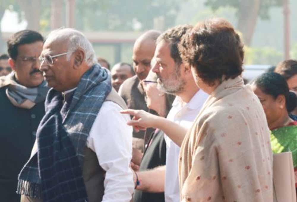 गोवा हादसा: कांग्रेस ने जताया गहरा दुख, सरकार से जवाबदेही तय करने की उठाई मांग गोवा हादसा: कांग्रेस ने जताया गहरा दुख, सरकार से जवाबदेही तय करने की उठाई मांग