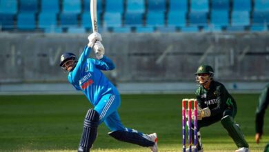 U19 Asia Cup: पाकिस्तान का दबदबा बरकरार, विहान के आउट होते ही भारत को तीसरा झटका U19 Asia Cup: पाकिस्तान का दबदबा बरकरार, विहान के आउट होते ही भारत को तीसरा झटका