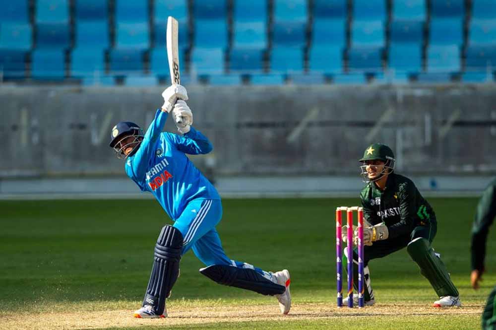 U19 Asia Cup: पाकिस्तान का दबदबा बरकरार, विहान के आउट होते ही भारत को तीसरा झटका