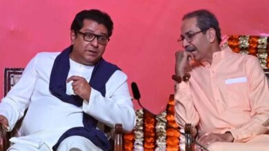 ‘मराठी ही होगा मुंबई का मेयर’— उद्धव ठाकरे और राज ठाकरे ने बीएमसी चुनाव के लिए किया ऐतिहासिक गठबंधन का ऐलान