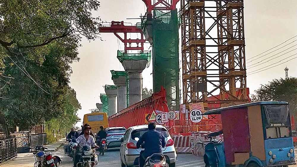 भोपाल मेट्रो ने पकड़ी रफ्तार: करोंद चौराहे पर जाम से जल्द मिलेगी राहत भोपाल मेट्रो ने पकड़ी रफ्तार: करोंद चौराहे पर जाम से जल्द मिलेगी राहत