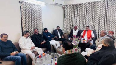 राजपूत बैठक के बाद अब ब्राह्मण विधायक एक्टिव, यूपी भाजपा में तस्वीरों से सियासी हलचल तेज़