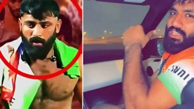 ‘भारतीय टीम’ के लिए मैदान में उतरा पाकिस्तानी नेशनल खिलाड़ी, तिरंगा लहराते ही पाकिस्तान में मचा बवाल