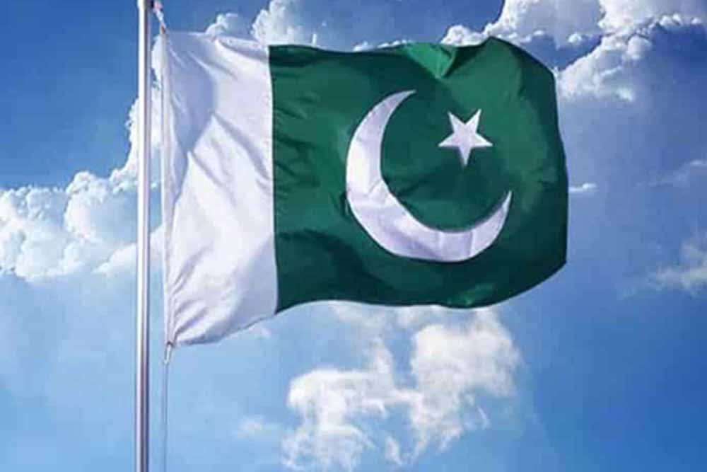 कंगाल पाकिस्तान पर IMF की मेहरबानी, शर्तें तोड़ने के बावजूद मिला बेलआउट पैकेज