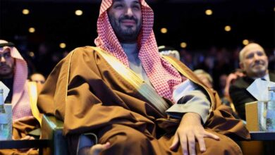 सऊदी अरब में शराब पर बड़ा बदलाव! दुकानों के बाहर लगी कतारें, प्रिंस ने चुपचाप खोल दिया ‘जाम’ सऊदी अरब में शराब पर बड़ा बदलाव! दुकानों के बाहर लगी कतारें, प्रिंस ने चुपचाप खोल दिया ‘जाम’