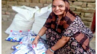 मुख्यमंत्री योगी आदित्यनाथ के विकास मॉडल की नई मिसाल बनी ‘रेखा’, मेहनत और भरोसे से बदली जिंदगी मुख्यमंत्री योगी आदित्यनाथ के विकास मॉडल की नई मिसाल बनी ‘रेखा’, मेहनत और भरोसे से बदली जिंदगी