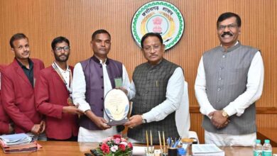 मुख्यमंत्री विष्णु देव साय को राज्य स्तरीय ओपन फिटनेस रन का आमंत्रण मुख्यमंत्री विष्णु देव साय को राज्य स्तरीय ओपन फिटनेस रन का आमंत्रण