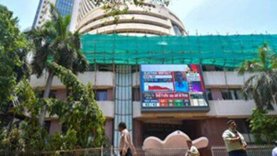 मार्केट में वापसी की चमक: सेंसेक्स–निफ्टी हरे निशान में, निफ्टी ने छुआ 26,000 का नया स्तर