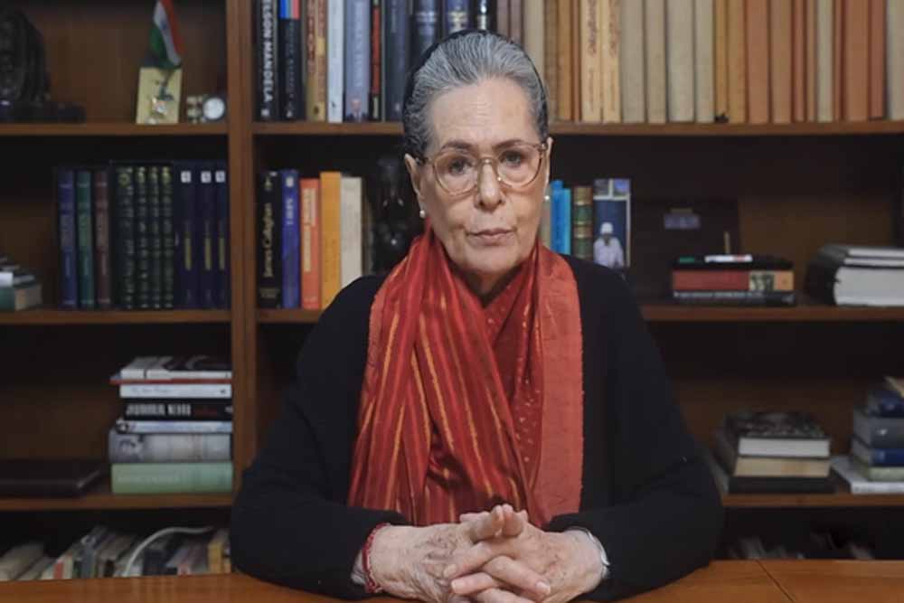 मनरेगा पर सरकार का ‘बुलडोजर’, मुकाबले के लिए पूरी तरह तैयार हैं हम: सोनिया गांधी