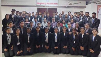 नर्मदापुरम के विद्यार्थियों ने विधानसभा की कार्य-प्रणाली को समझा