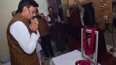 उप मुख्यमंत्री शुक्ल ने स्व. कीर्ति नारायण द्विवेदी को श्रद्धांजलि दी