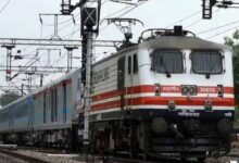 रेल यात्रियों पर महंगाई की मार, रेलवे ने बढ़ाया किराया; स्लीपर से एसी तक जानें नया टिकट रेट