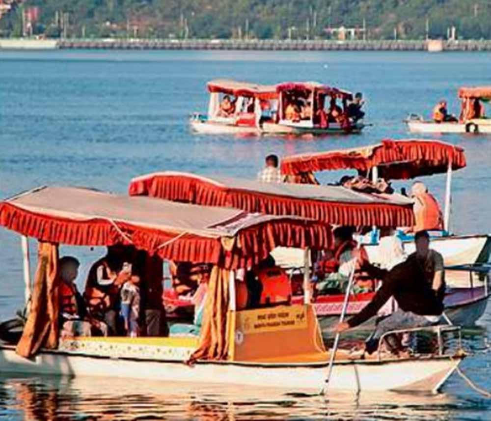 भोपाल में नाव माफिया का खेल! पर्यटकों को भटका कर बड़े तालाब में शिकारा चलने से रोकने की साजिश