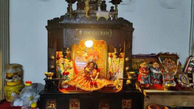 मंदिर में रखी ये 5 चीजें बन सकती हैं गरीबी की वजह, तुरंत करें दूर