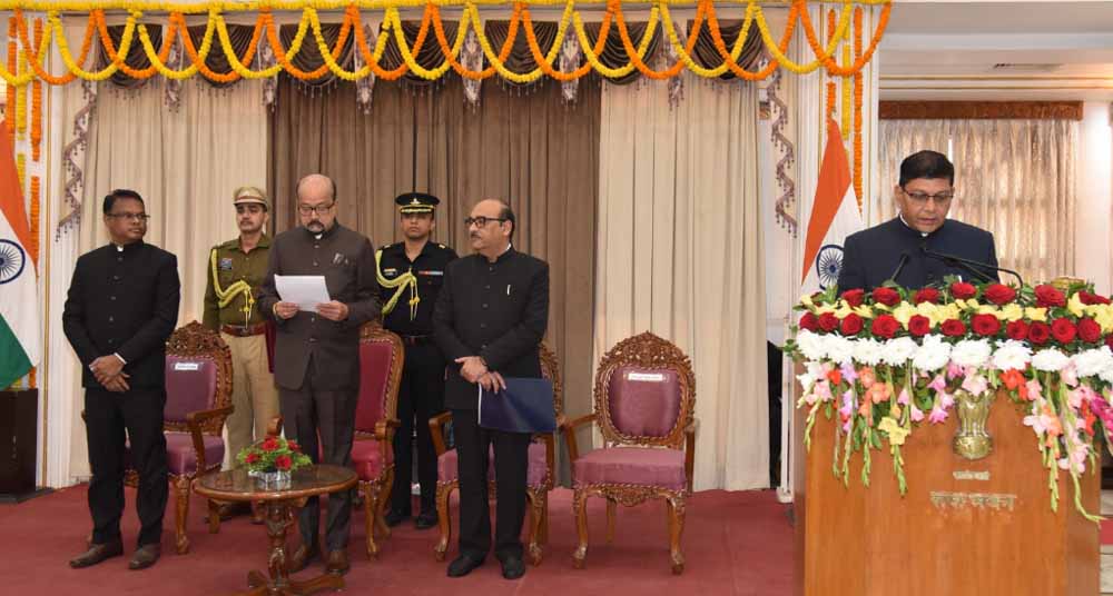 राज्यपाल डेका ने दिलाई शपथ, अमिताभ जैन बने मुख्य सूचना आयुक्त राज्यपाल डेका ने दिलाई शपथ, अमिताभ जैन बने मुख्य सूचना आयुक्त