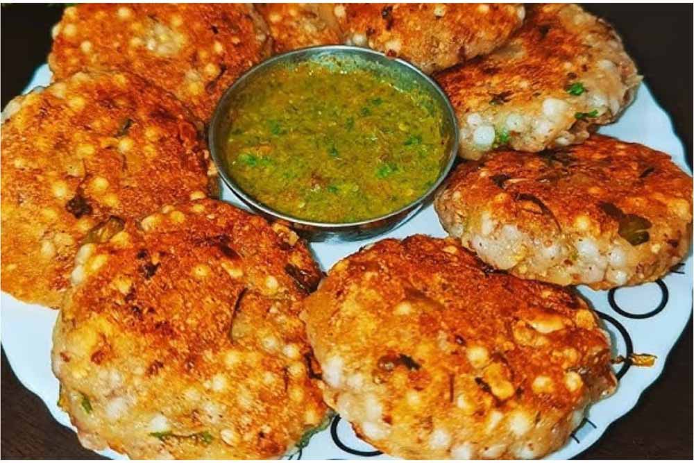 घर पर बनाएं कुरकुरी साबूदाने की टिक्की, आसान रेसिपी नोट करें