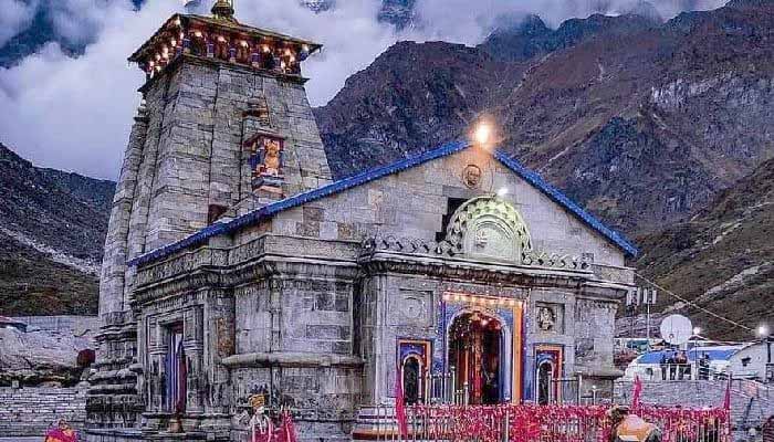 केदारनाथ मंदिर परिसर में मोबाइल पूरी तरह बैन, नई गाइडलाइन के तहत भारी जुर्माने का प्रावधान