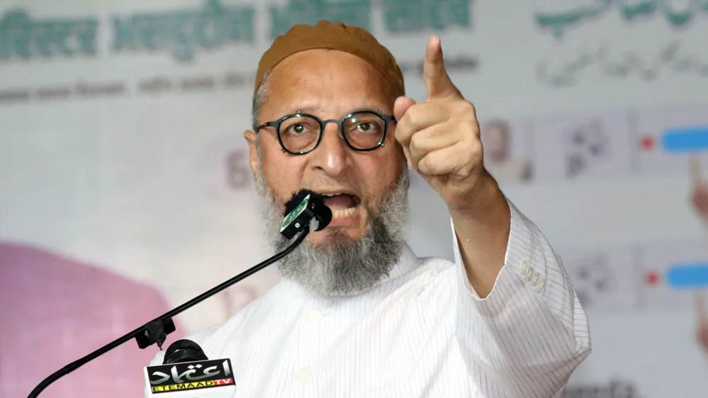 हिजाब पहनने वाली बेटी एक दिन भारत की प्रधानमंत्री बनेगी: असदुद्दीन ओवैसी, नितेश राणे ने किया हमला
