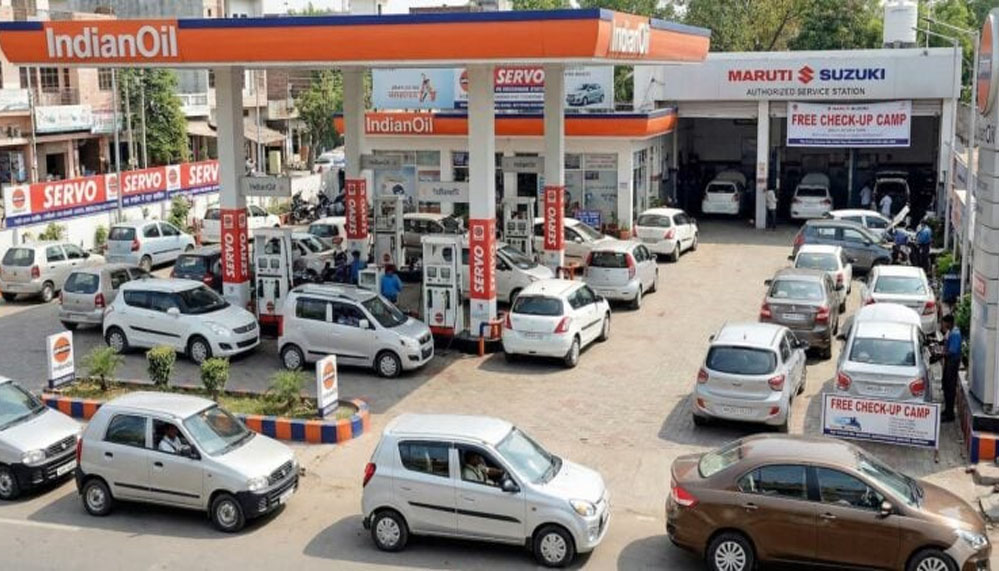 मारुति सुजुकी और इंडियन ऑयल की साझेदारी, अब IOL पेट्रोल पंप पर होगी मारुति कारों की सर्विसिंग