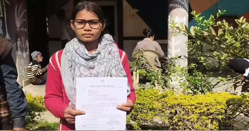 अनामिका बैगा अब बनेगी डॉक्टर, मोहन सरकार ने नीट की तैयारी के लिए कर दी कोचिंग की व्यवस्था अनामिका बैगा अब बनेगी डॉक्टर, मोहन सरकार ने नीट की तैयारी के लिए कर दी कोचिंग की व्यवस्था