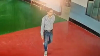 UKG बेटे का रिजल्ट देखते ही पिता की मौत, स्कूल परिसर में हुआ दर्दनाक हादसा UKG बेटे का रिजल्ट देखते ही पिता की मौत, स्कूल परिसर में हुआ दर्दनाक हादसा