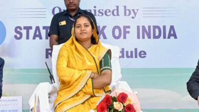 रायपुर : मंत्री लक्ष्मी राजवाड़े ने बालिकाओं को साइकिल वितरण कर बढ़ाया उत्साह