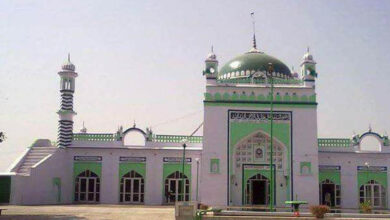 संभल में एक्शन की तैयारी: मस्जिद के पास कब्रिस्तान पर कब्जा करने वालों का डाटा तैयार