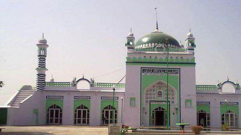 संभल में एक्शन की तैयारी: मस्जिद के पास कब्रिस्तान पर कब्जा करने वालों का डाटा तैयार