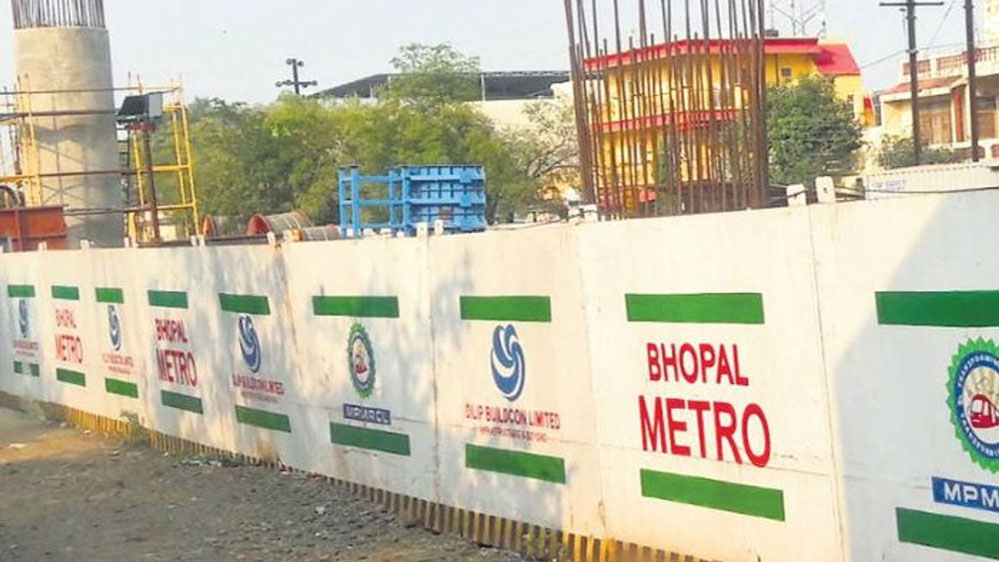 भोपाल मेट्रो पर सांसद ने लगाई ब्रेक, ब्लू लाइन का काम रोका, सियासी और प्रशासनिक हलचल बढ़ी