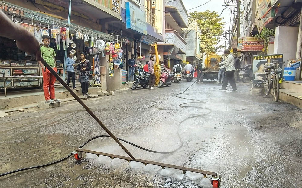 इंदौर में दूषित पेयजल से मची तबाही, पुलिस चौकी के शौचालय से घुला ‘जहर’