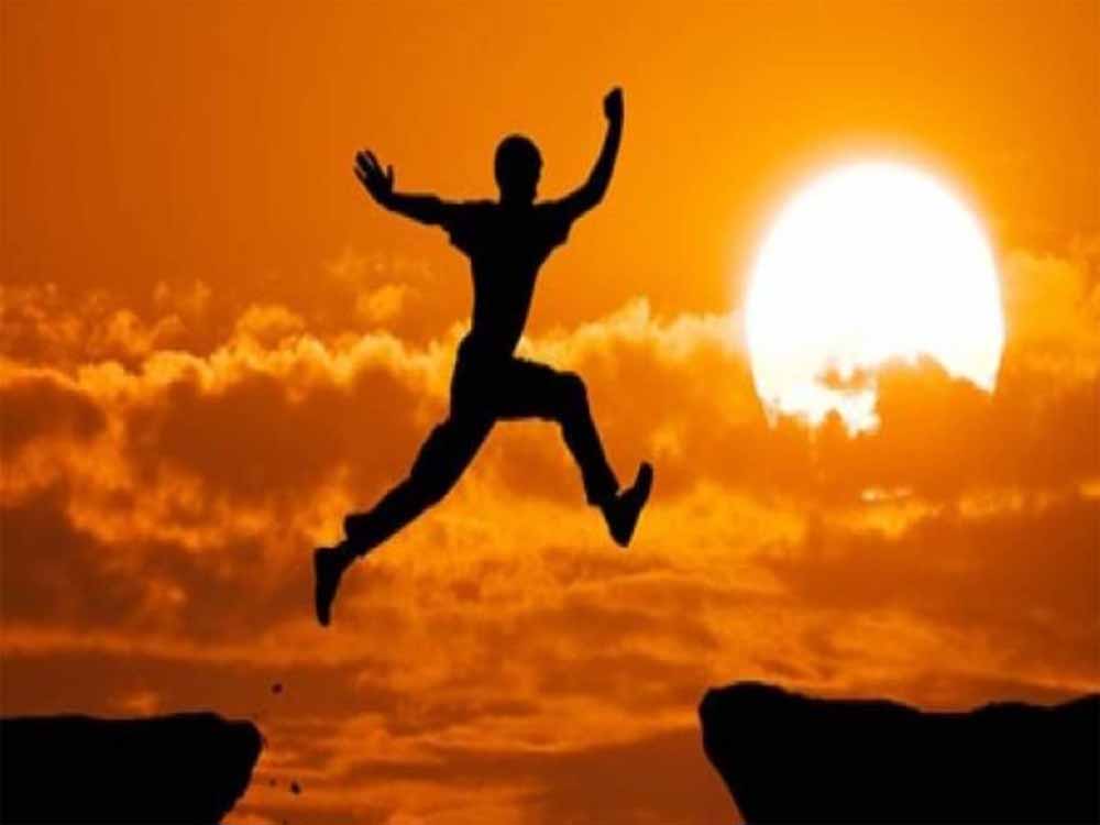 सफलता की राह: हर इंसान को ज़िंदगी में ये काम ज़रूर करने चाहिए सफलता की राह: हर इंसान को ज़िंदगी में ये काम ज़रूर करने चाहिए