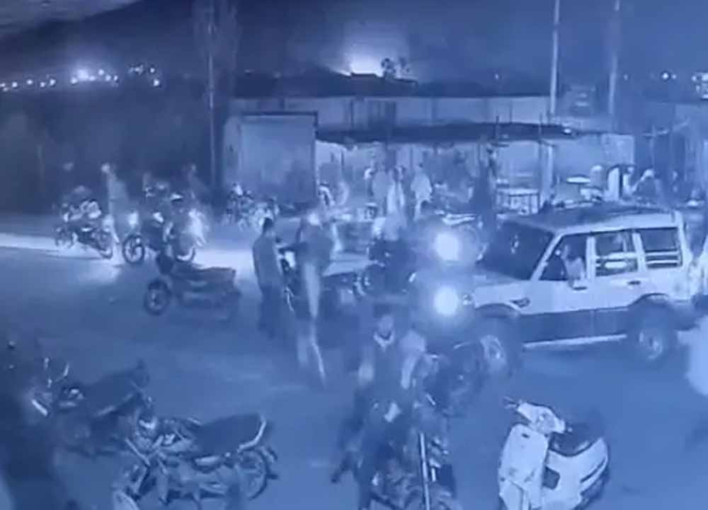 शराब दुकान के कर्मचारी को किया किडनैप, स्कॉर्पियो में आए थे बदमाश