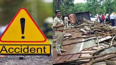 राजनांदगांव में बाइक को रौंदते तेज रफ्तार ट्रक दुकान में घुसा, 2 लोगों की मौत