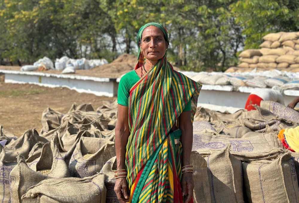 धान खरीदी व्यवस्था से बदली किस्मत, महिला किसान चौती बाई की ज़िंदगी में आई नई राह