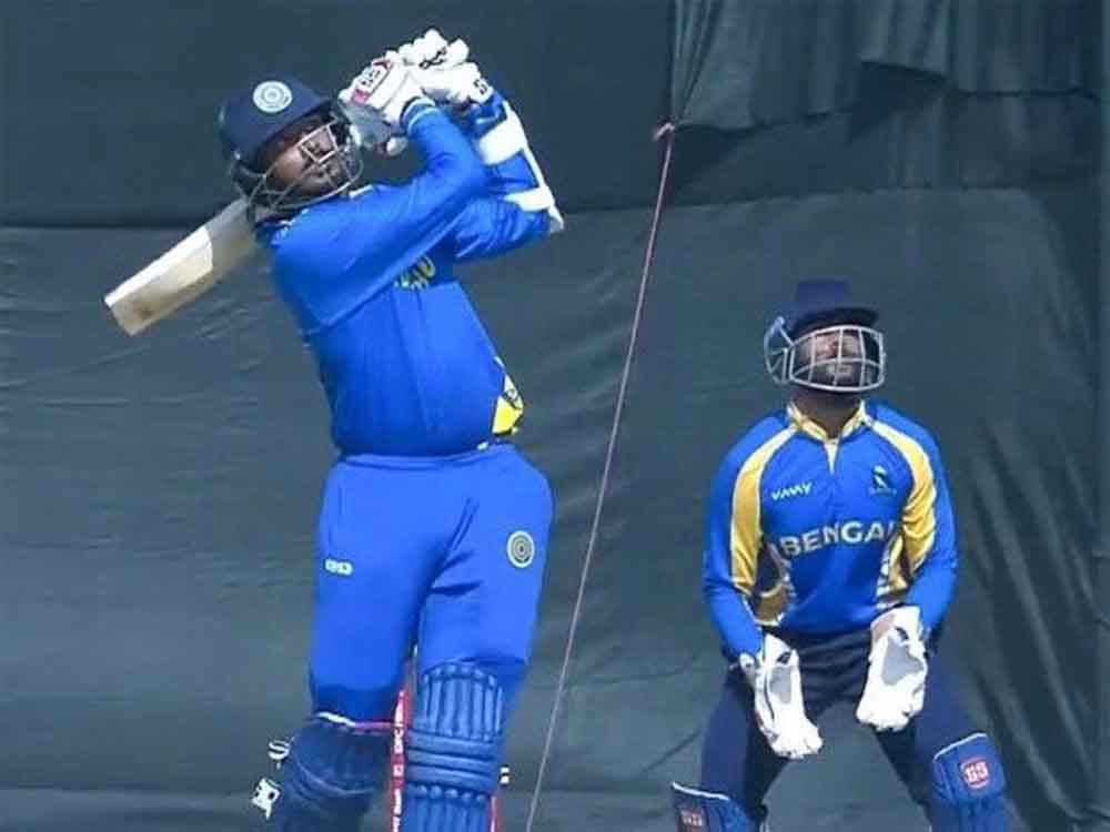 अमेरिका में जन्मे क्रिकेटर का धमाका: विजय हजारे ट्रॉफी में जड़ा दोहरा शतक, आखिरी गेंद पर रचा इतिहास