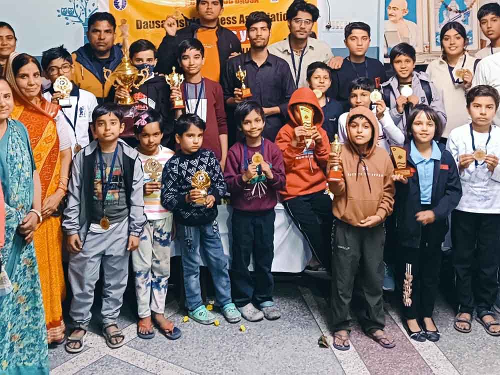 दौसा में गोल्ड कप ओपन चेस टूर्नामेंट संपन्न, रुद्रांश पंचोली ने जीता खिताब दौसा में गोल्ड कप ओपन चेस टूर्नामेंट संपन्न, रुद्रांश पंचोली ने जीता खिताब