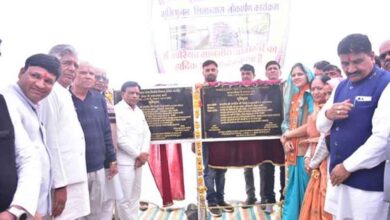 सड़कों का विकास परिवहन, कृषि, उद्योग और देश के समग्र विकास की आधारशिला : उप मुख्यमंत्री देवड़ा