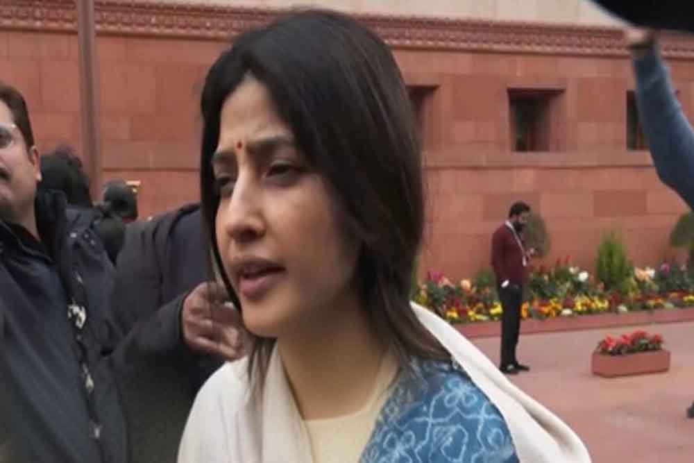 बजट से पहले सियासी वार: डिंपल यादव बोलीं– वादों का हिसाब दो