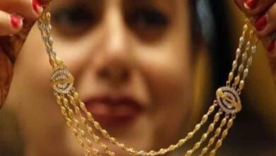 2026 में भी कीमती धातुओं की चमक बरकरार, चांदी ₹5656 और सोना ₹954 उछला 2026 में भी कीमती धातुओं की चमक बरकरार, चांदी ₹5656 और सोना ₹954 उछला