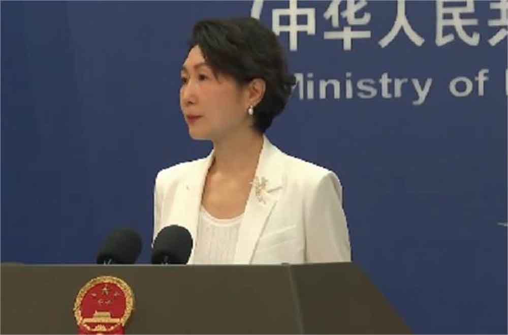 ईरान पर चीन का खुला समर्थन, दुनिया को दी नसीहत—‘अपने काम से काम रखो’, ग्रीनलैंड पर US को भी ललकारा