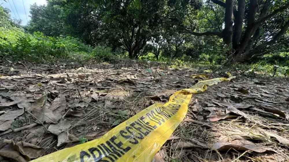 दलित महिला की हत्या से सनसनी, कुछ ही घंटों बाद जंगल में मिला आरोपी का शव, लव जिहाद के आरोप लगे दलित महिला की हत्या से सनसनी, कुछ ही घंटों बाद जंगल में मिला आरोपी का शव, लव जिहाद के आरोप लगे