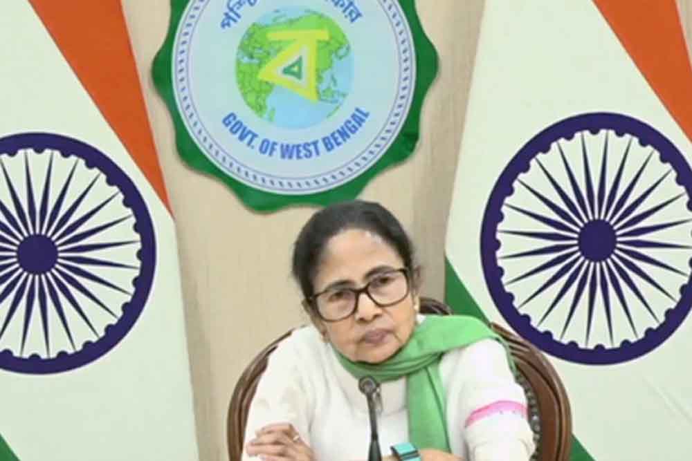 ममता बनर्जी का चुनाव आयोग पर बड़ा हमला, बोलीं– बंगाल में अल्पसंख्यकों के वोट जानबूझकर काटे जा रहे
