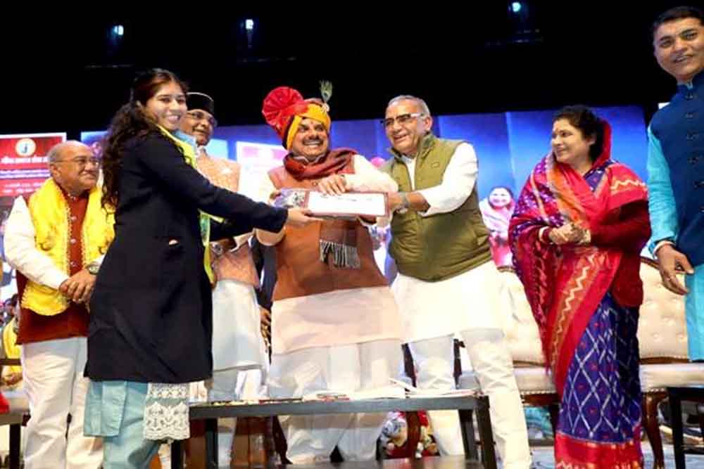 शिक्षा और उत्कृष्टता को अपना पथ-प्रदर्शक मानता है मीना समाज : मुख्यमंत्री डॉ. यादव शिक्षा और उत्कृष्टता को अपना पथ-प्रदर्शक मानता है मीना समाज : मुख्यमंत्री डॉ. यादव