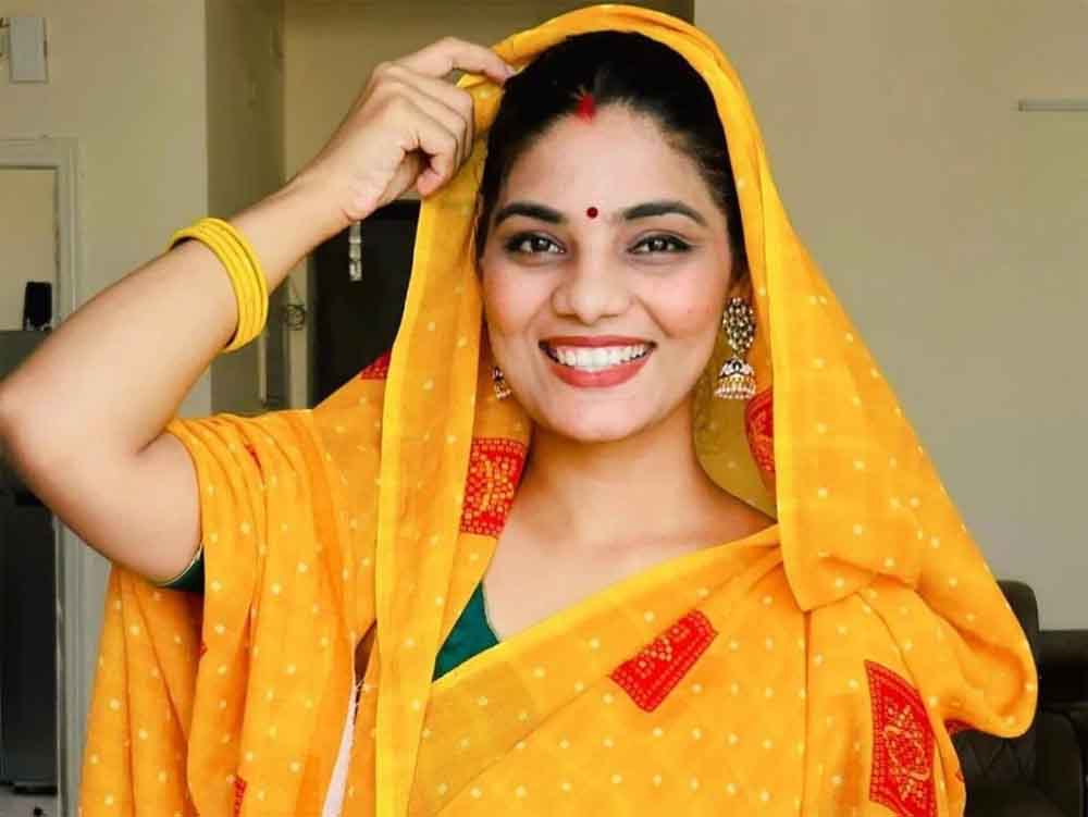 चार घंटे थाने में रहीं नेहा राठौर, बयान दर्ज नहीं हुआ, बोलीं– पीएम मोदी पर दिए बयान से पीछे नहीं हटूंगी