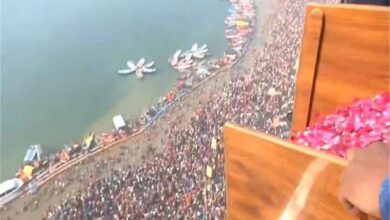 संगम में भक्तों की भारी भीड़, डेढ़ करोड़ से अधिक ने किया पवित्र स्नान