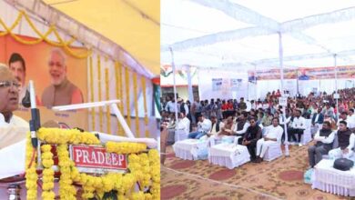 राज्यपाल ने भारिया जनजाति से किया संवाद, हितलाभ वितरण और नवाचारों का लिया जायज़ा