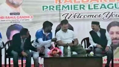 दशकों पुराना ड्राइविंग लाइसेंस मिला, राहुल गांधी ने दादा फिरोज गांधी की यादों को सोनिया गांधी तक पहुंचाया दशकों पुराना ड्राइविंग लाइसेंस मिला, राहुल गांधी ने दादा फिरोज गांधी की यादों को सोनिया गांधी तक पहुंचाया