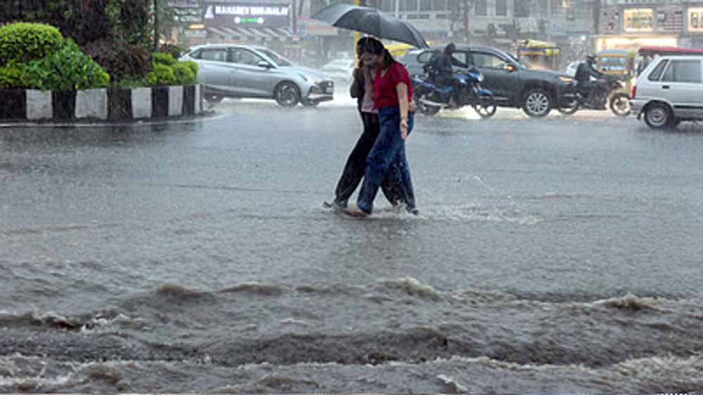 मध्यप्रदेश के 40+ जिलों में बारिश का अलर्ट, अगले 3 दिन लगातार होगी बरसात