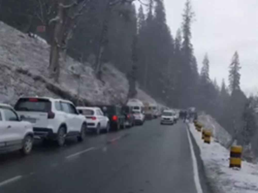 हिमाचल को सूखे से राहत की उम्मीद: आज रात से सक्रिय होगा पश्चिमी विक्षोभ, पहाड़ों पर बर्फबारी अलर्ट